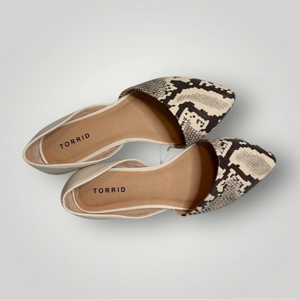Torrid Flats 8W Snake Print Pointed Toe D’Orsay Trendy Shoes Beige Like New